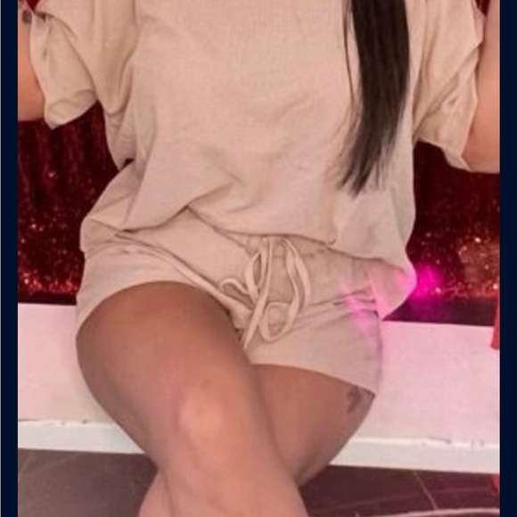 💛 bundle For $8- Two piece set - Picture 2 of 6